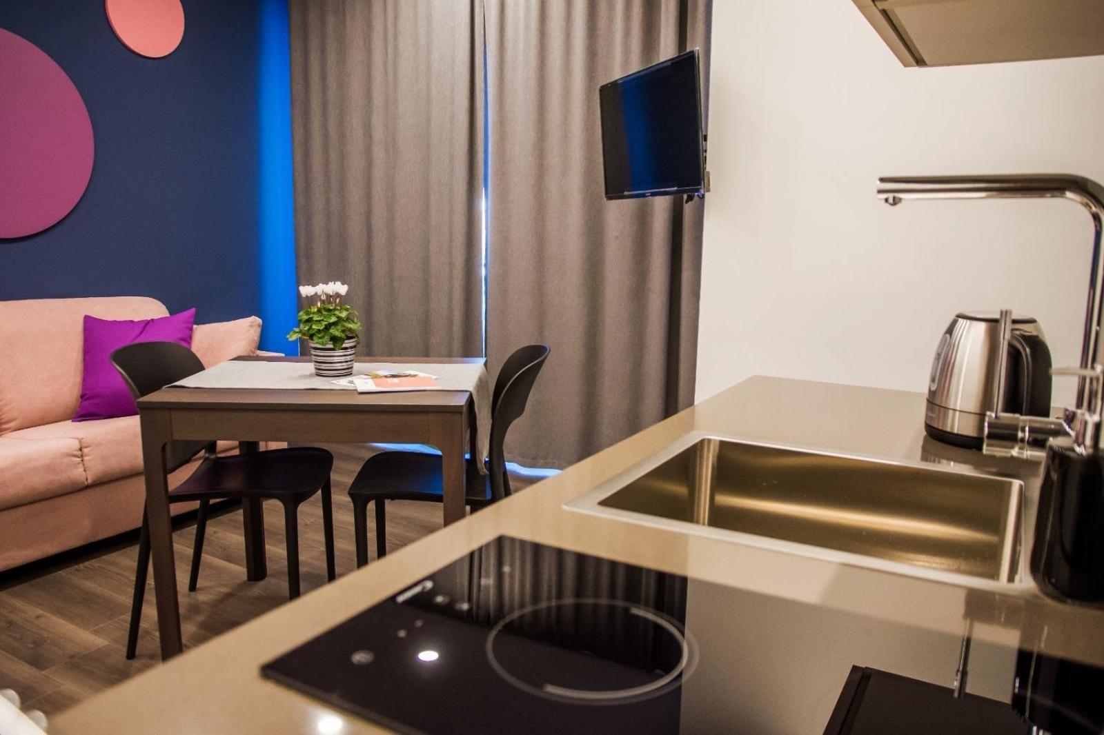 Ninary Apartments A Due Passi Dal Centro Storico 알바 외부 사진